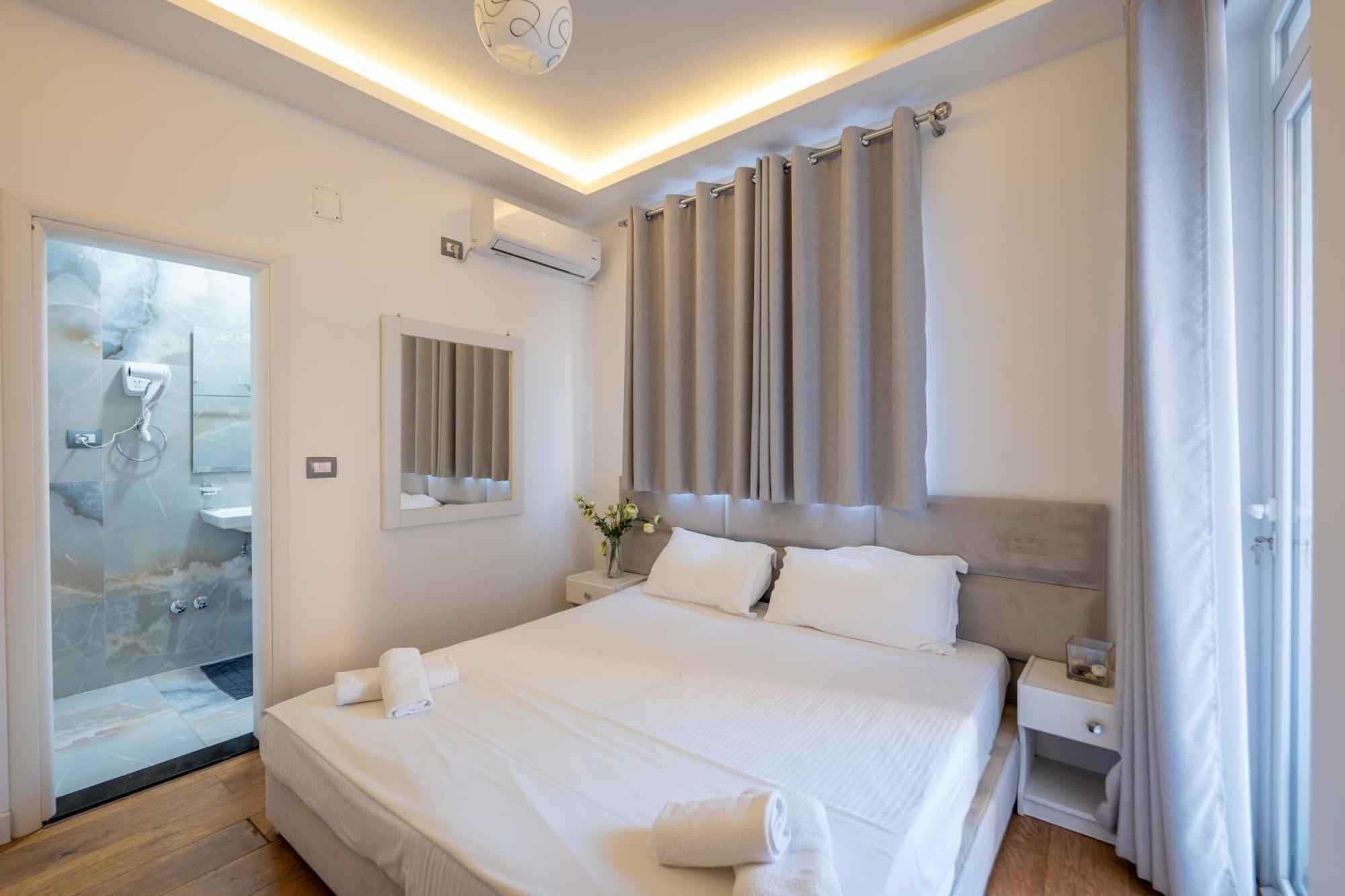 Hotel Myrtai - City Center Sarande Exterior photo