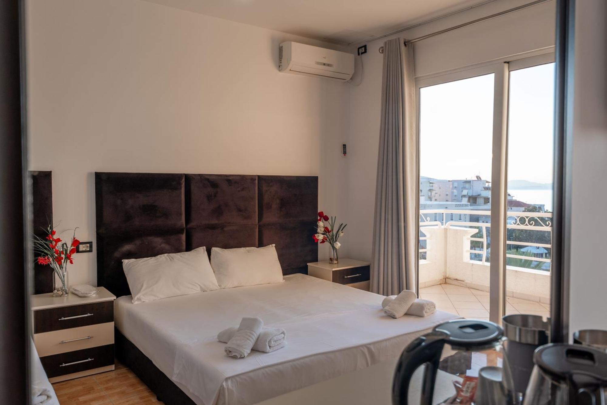Hotel Myrtai - City Center Sarande Exterior photo