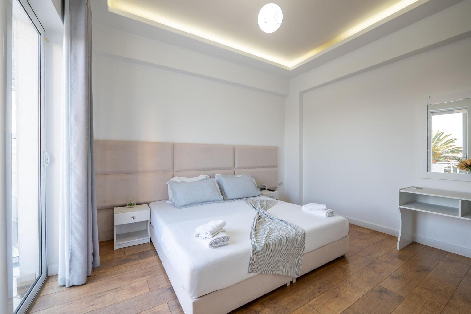 Hotel Myrtai - City Center Sarande Exterior photo